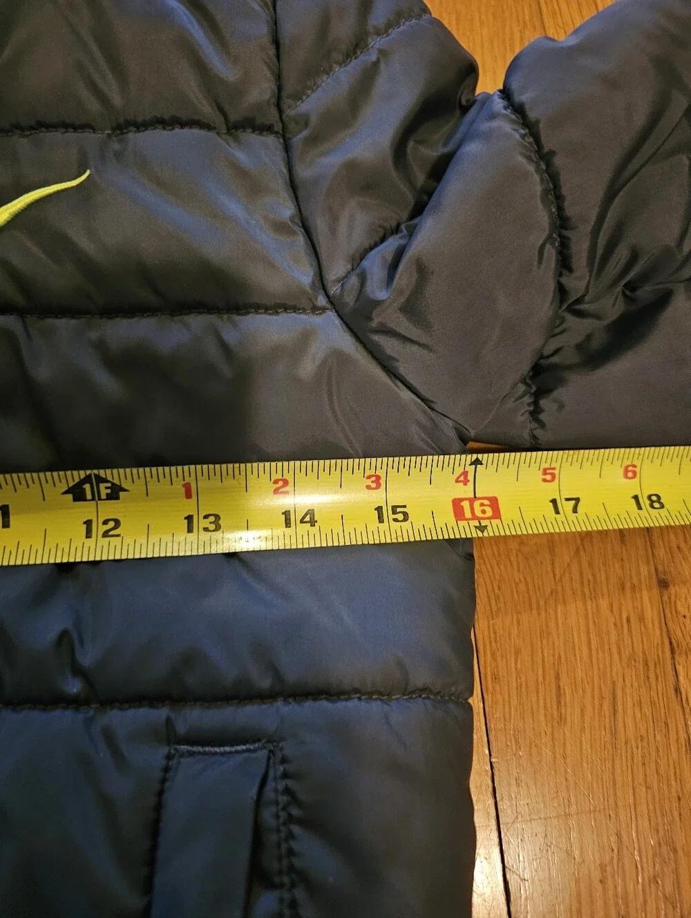 Nike Youth Puffer Jacket Hooded Full Zip Gray Size 7